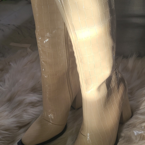 Snake Square Front Boots - Picture 5 of 16